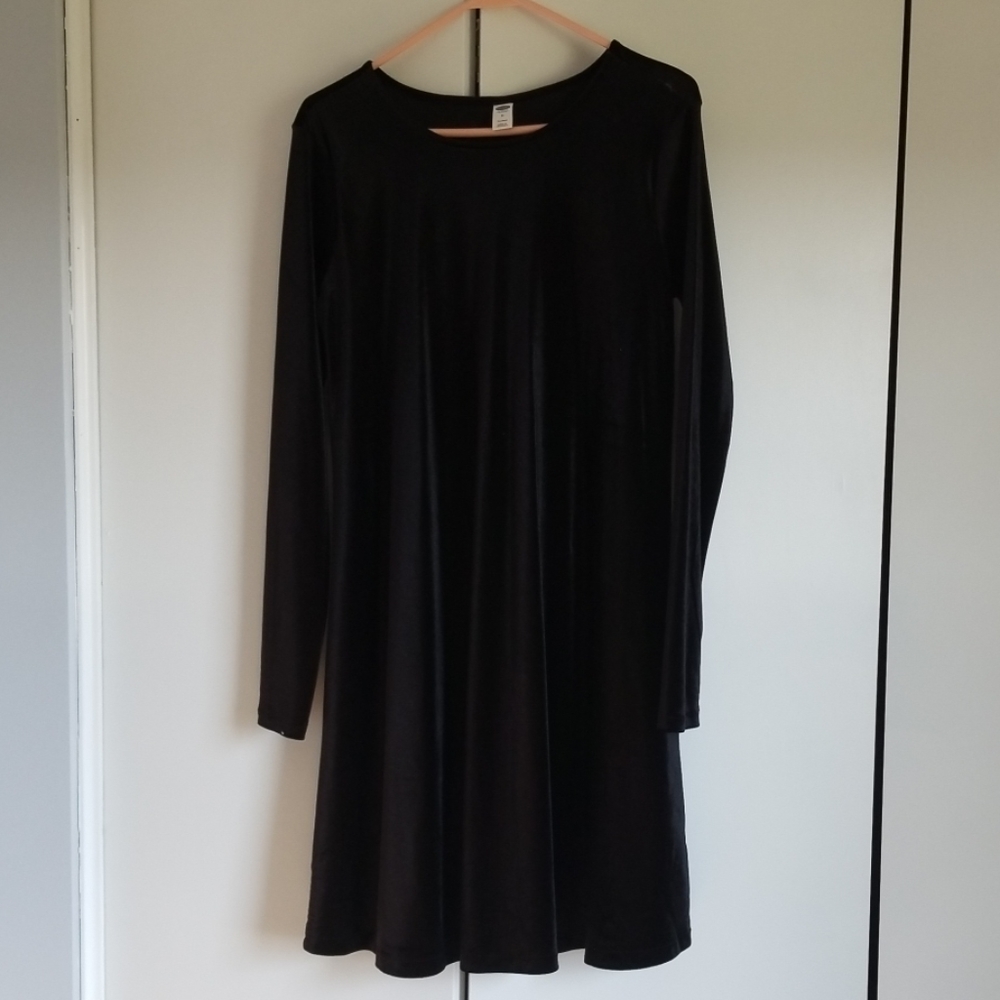 Black velvet dress
